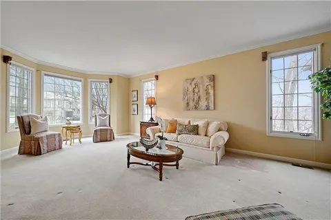 $2,100,000 | 60 Dundee Court, Loch Lloyd, MO 64012