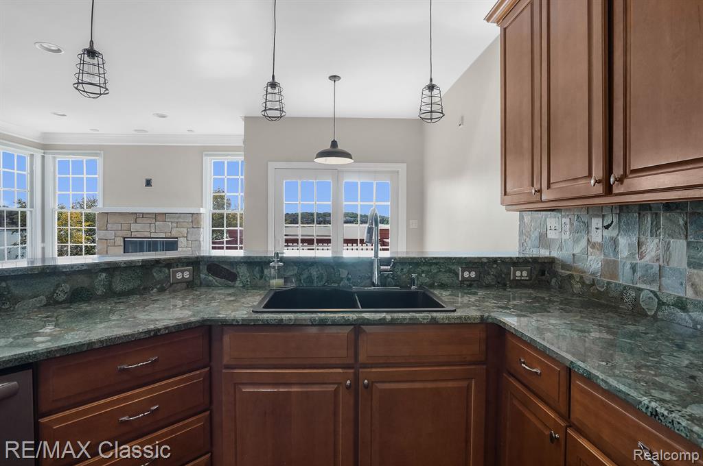 24825 Reeds Pointe Drive Novi, MI 48374 - Photo 14 of 56