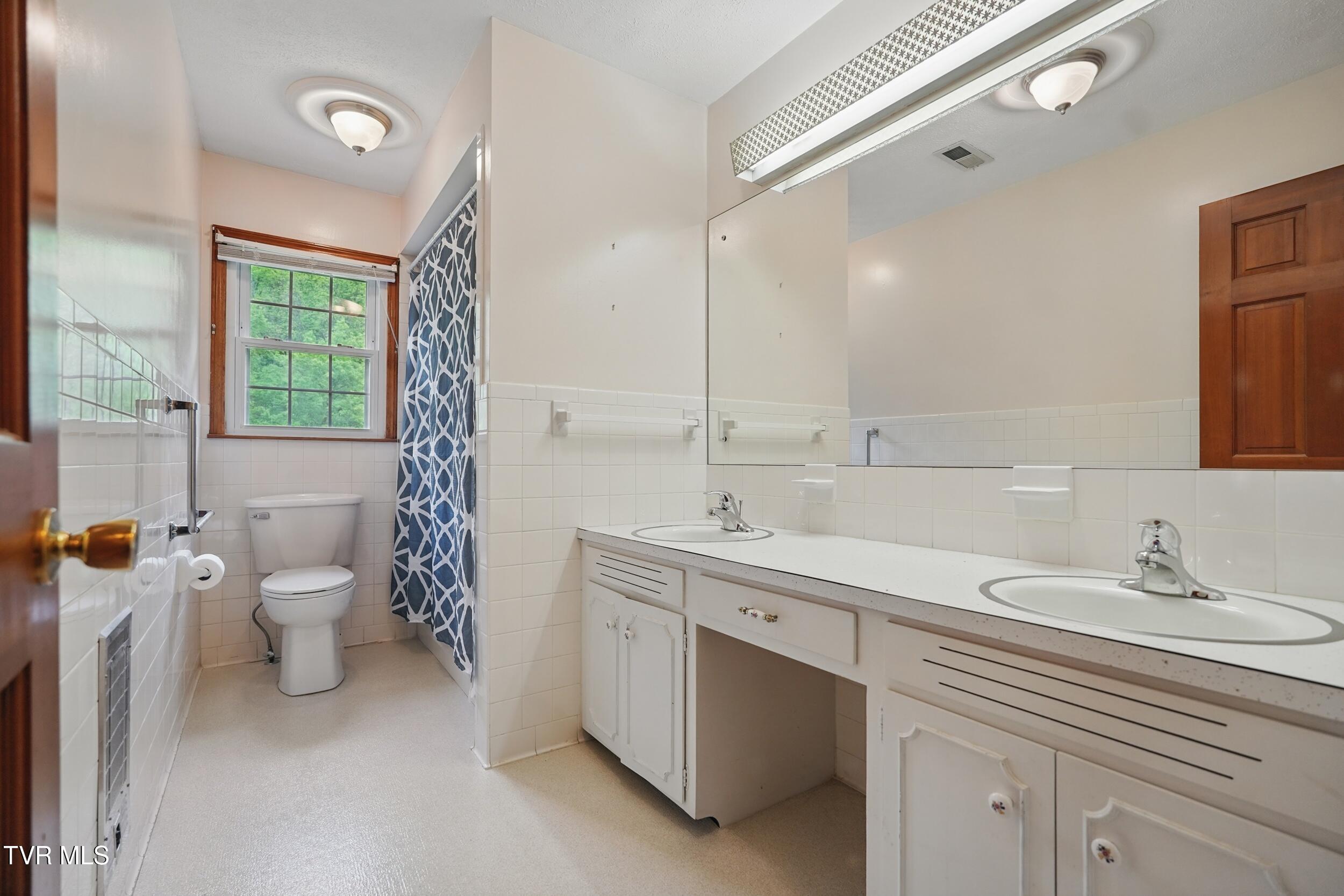 2153 Daniel Boone Road Gate City, VA 24251 - Photo 12 of 40 ARW01314