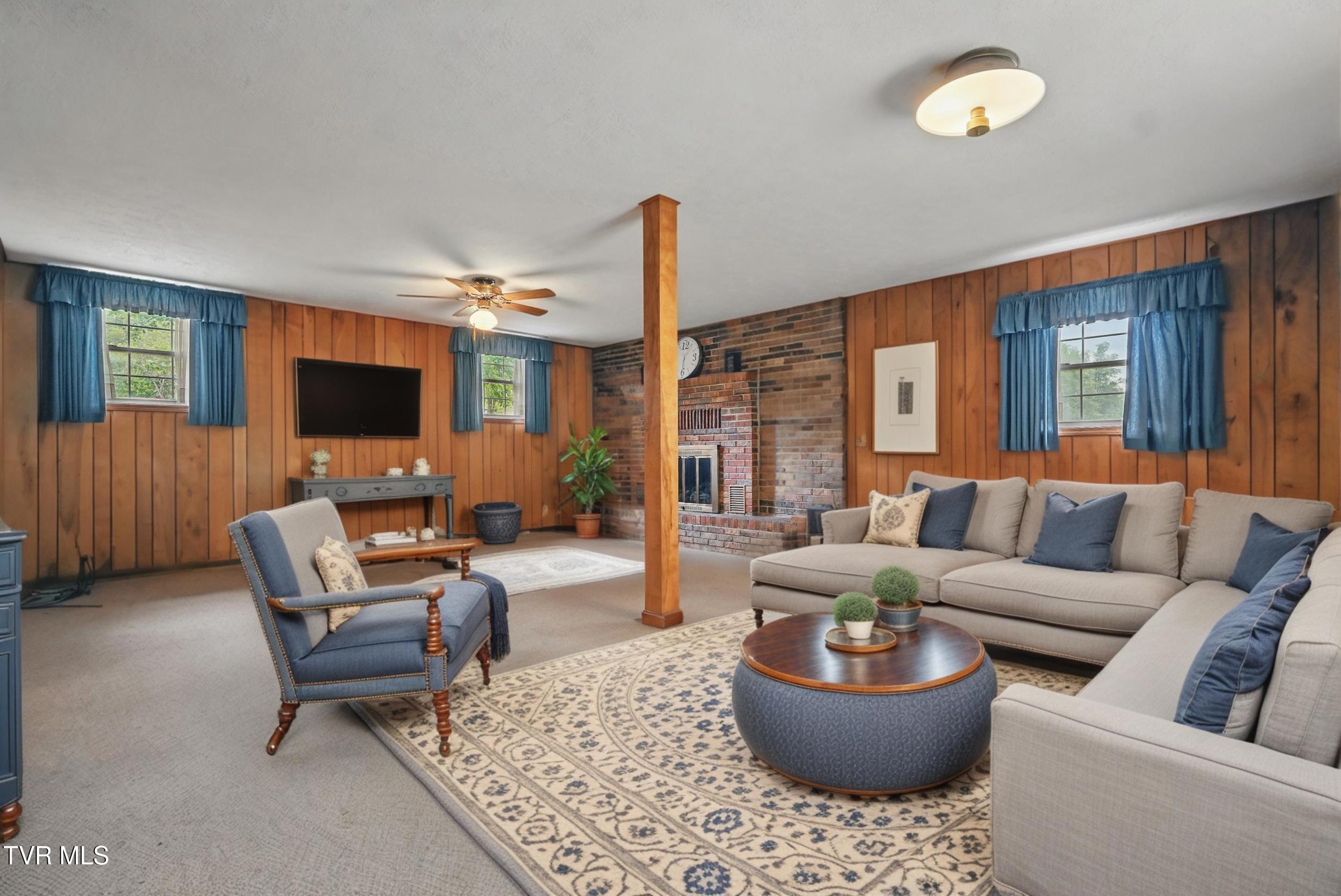 2153 Daniel Boone Road Gate City, VA 24251 - Photo 18 of 40 da4c54c9-94d0-418e-85f6-f2d06c89121d