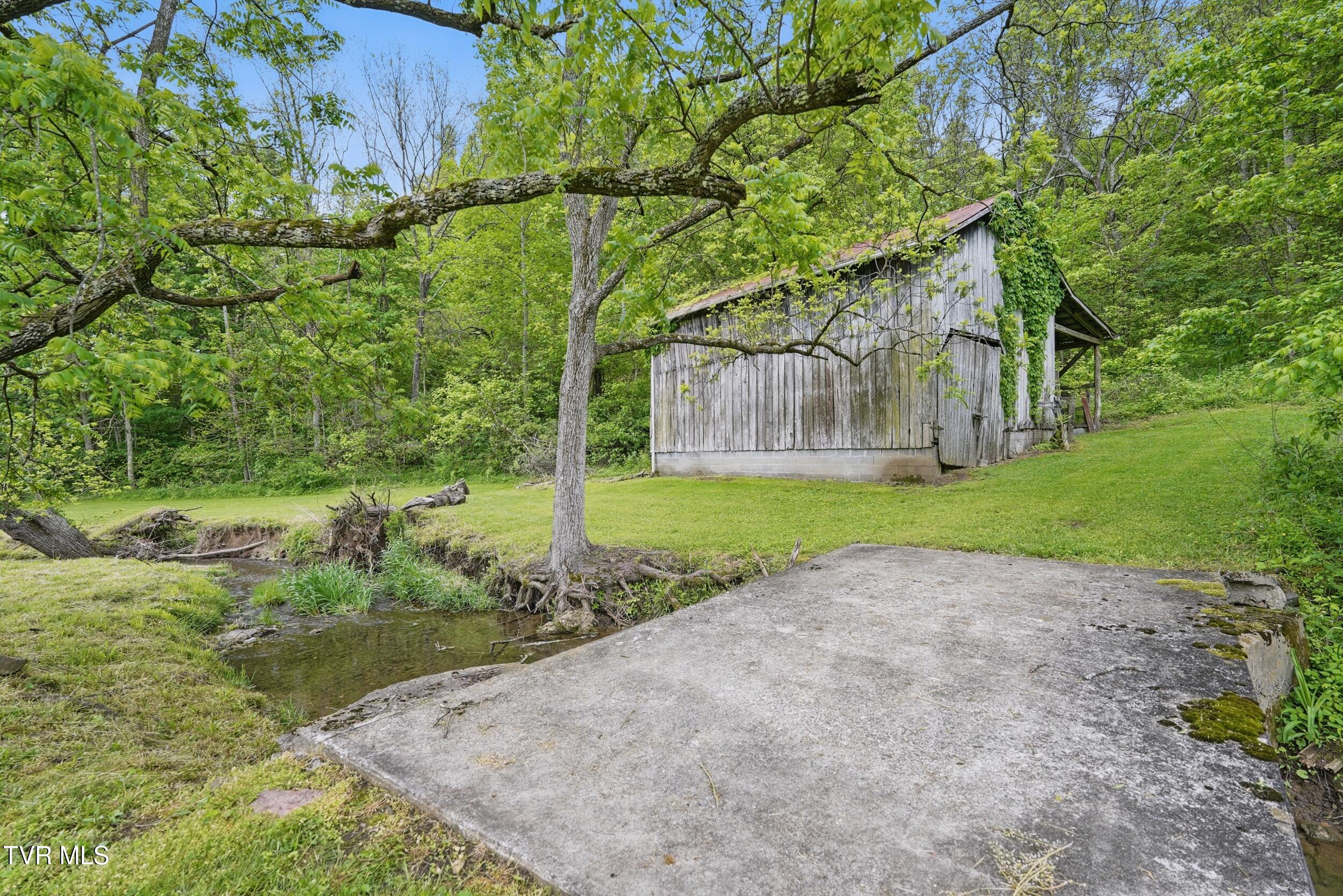 2153 Daniel Boone Road Gate City, VA 24251 - Photo 23 of 40 ARW01401