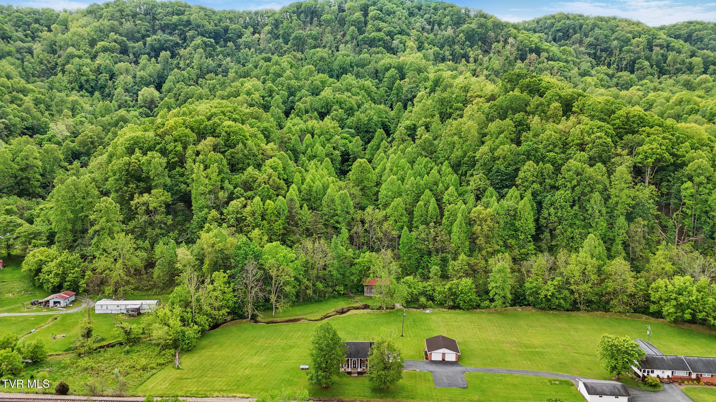 2153 Daniel Boone Road Gate City, VA 24251 - Photo 30 of 40 DJI_20250506103259_0163_D