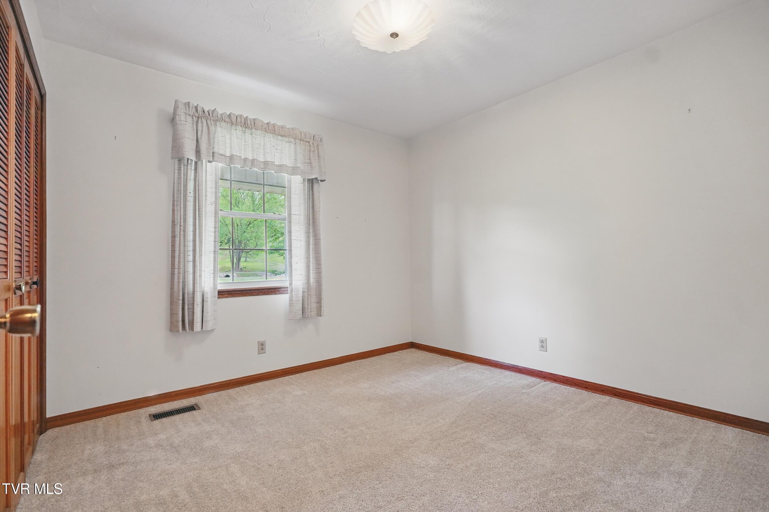 2153 Daniel Boone Road Gate City, VA 24251 - Photo 38 of 40 ARW01326