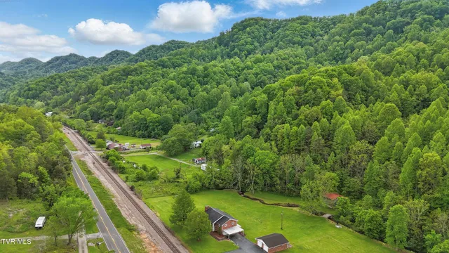 $400,000 | 2153 Daniel Boone Road, Gate City, VA 24251