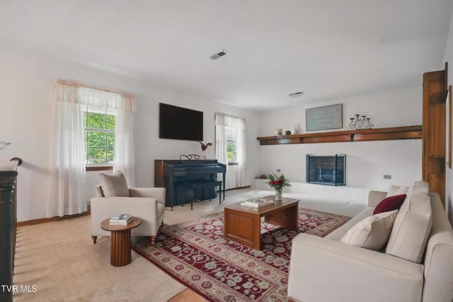 $400,000 | 2153 Daniel Boone Road, Gate City, VA 24251