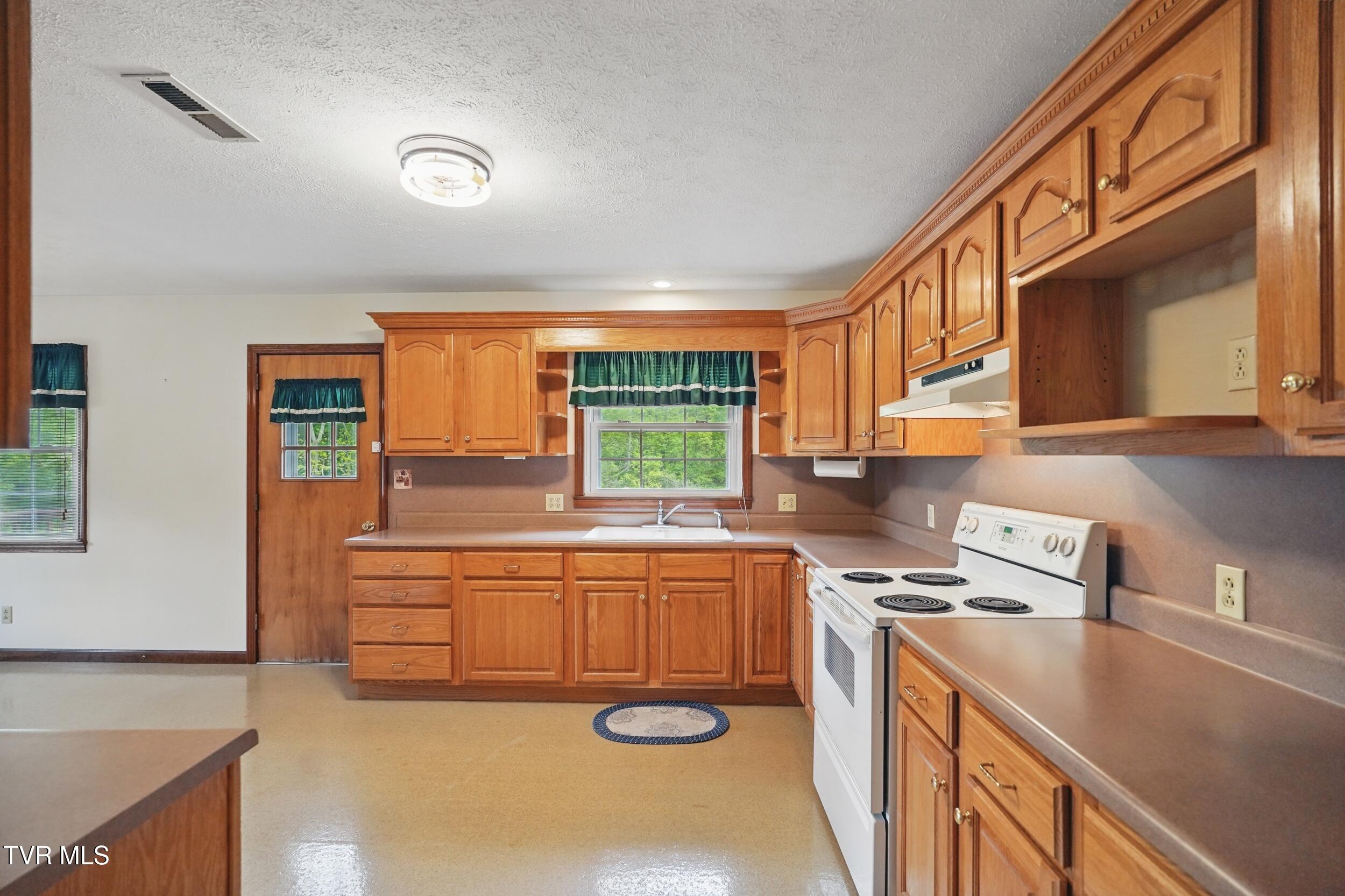 2153 Daniel Boone Road Gate City, VA 24251 - Photo 8 of 40 ARW01308