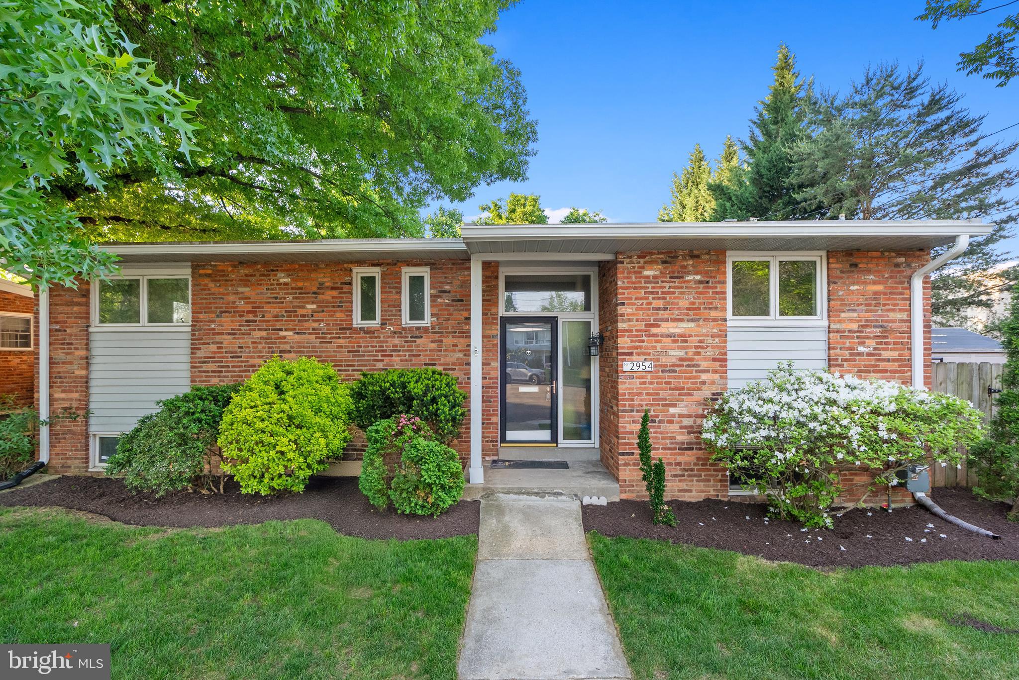 2954 Viewpoint Road Alexandria, VA 22314 - Photo 1 of 59