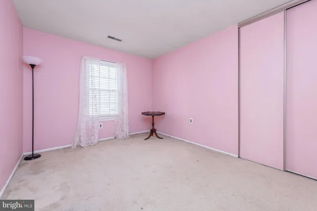 $279,900 | 27 Lakebridge Drive, Woodbury, NJ 08096