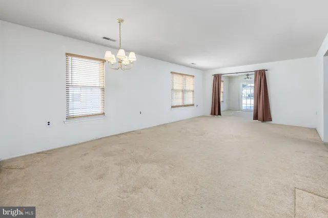 $279,900 | 27 Lakebridge Drive, Woodbury, NJ 08096