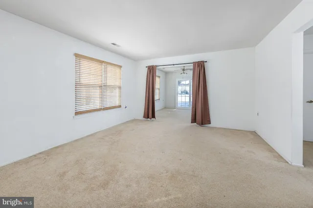 $279,900 | 27 Lakebridge Drive, Woodbury, NJ 08096