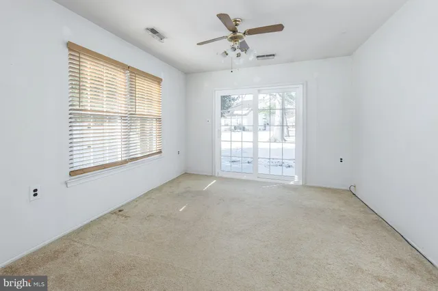 $279,900 | 27 Lakebridge Drive, Woodbury, NJ 08096