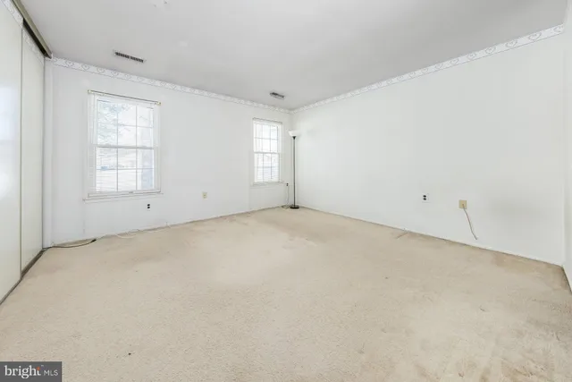 $279,900 | 27 Lakebridge Drive, Woodbury, NJ 08096