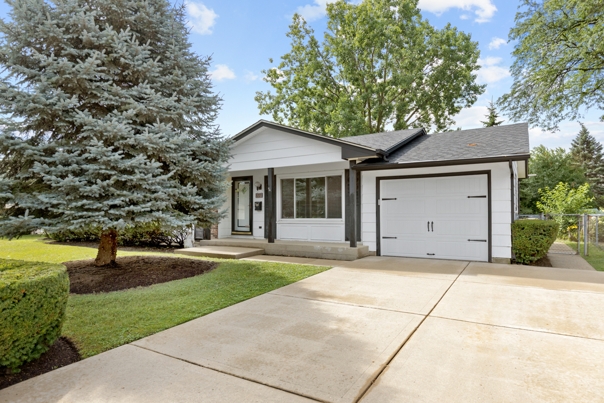 577 Exmoor Road Elk Grove Village, IL 60007 - Photo 1 of 20 Gallery Image 1