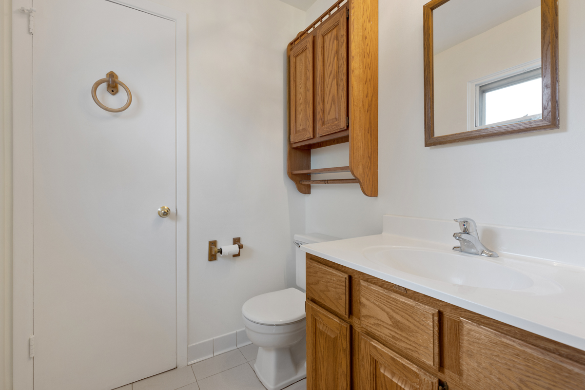 577 Exmoor Road Elk Grove Village, IL 60007 - Photo 11 of 20 Gallery Image 11