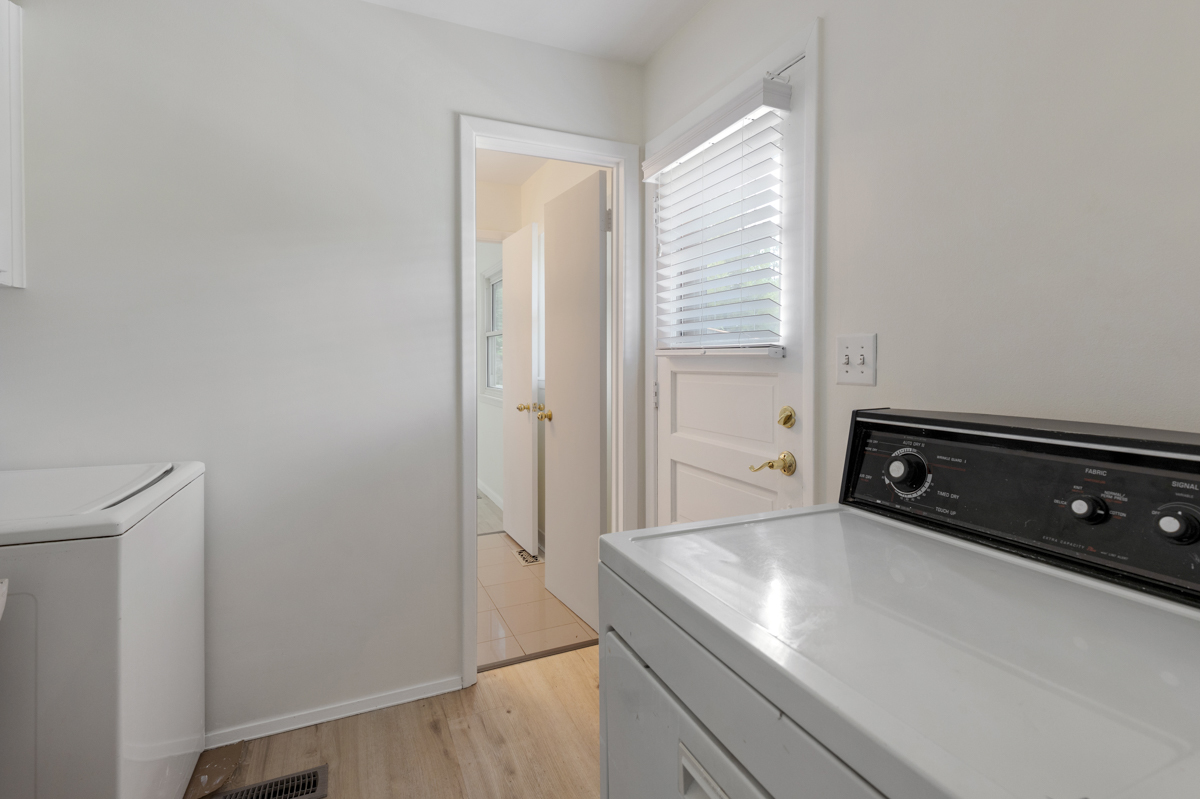 577 Exmoor Road Elk Grove Village, IL 60007 - Photo 16 of 20 Gallery Image 16