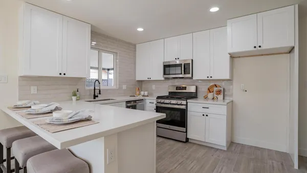 $2,700 | 1800 South Shafer Drive, Tempe, AZ 85281