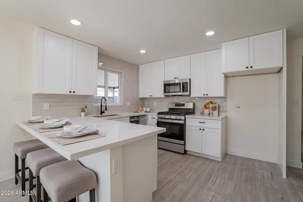 $2,700 | 1800 South Shafer Drive, Tempe, AZ 85281