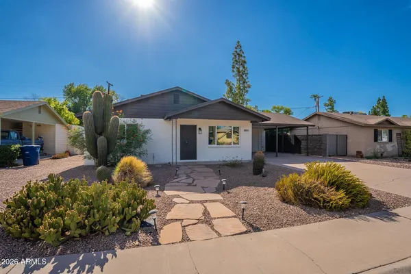 $2,700 | 1800 South Shafer Drive, Tempe, AZ 85281