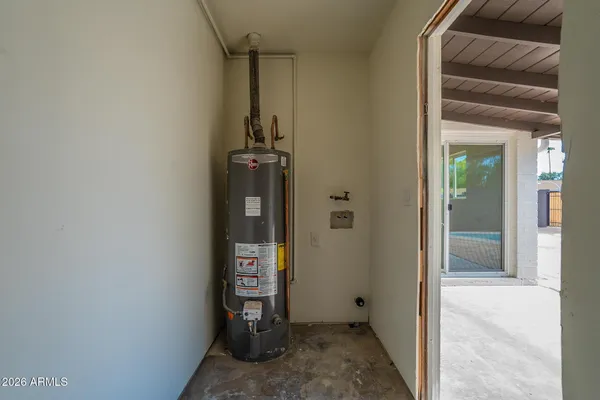 $2,700 | 1800 South Shafer Drive, Tempe, AZ 85281