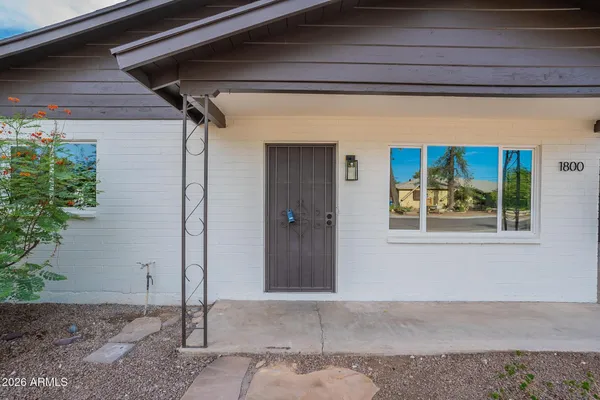 $2,700 | 1800 South Shafer Drive, Tempe, AZ 85281