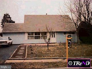 17 Island Road, Unit 1 Levittown, PA 19057 - Photo 1 of 1 Gallery Image 1
