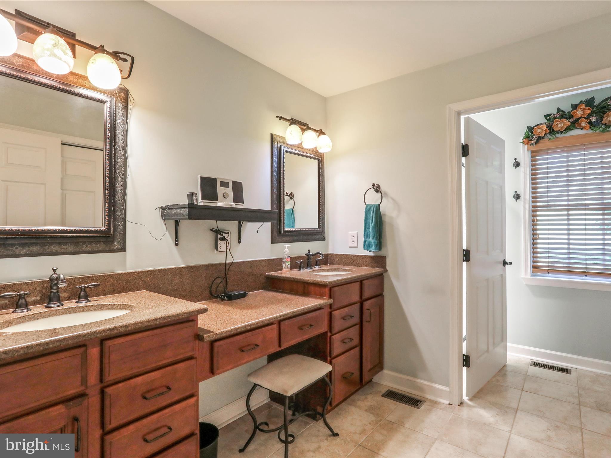 14122 Mercersburg Road Clear Spring, MD 21722 - Photo 34 of 143 En suite