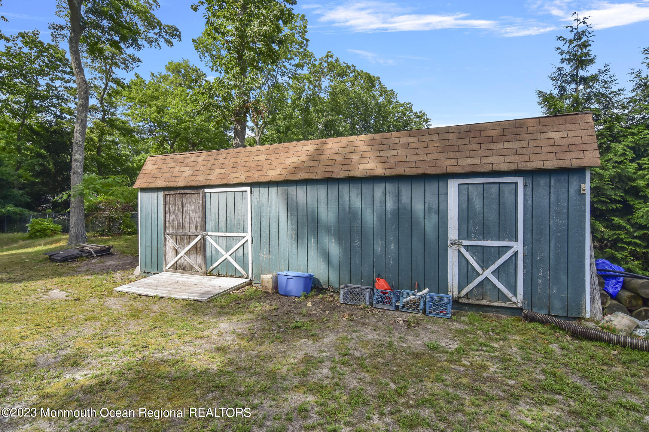 357 Easy Street Howell, NJ 07731 - Photo 35 of 36 an outdoor space with garden