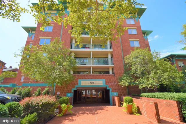$3,099 | 610 North West Street, Unit 308, Alexandria, VA 22314