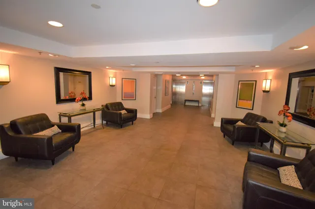 $3,099 | 610 North West Street, Unit 308, Alexandria, VA 22314