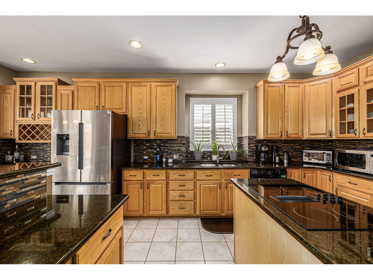 447 Beaver Point Lafayette, CO 80026 - Photo 6 of 37 Black Granite Counters