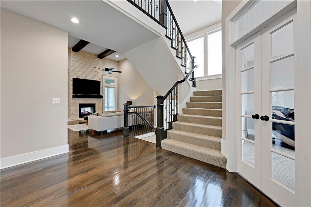 9149 Green Road Lenexa, KS 66227 - Photo 4 of 44