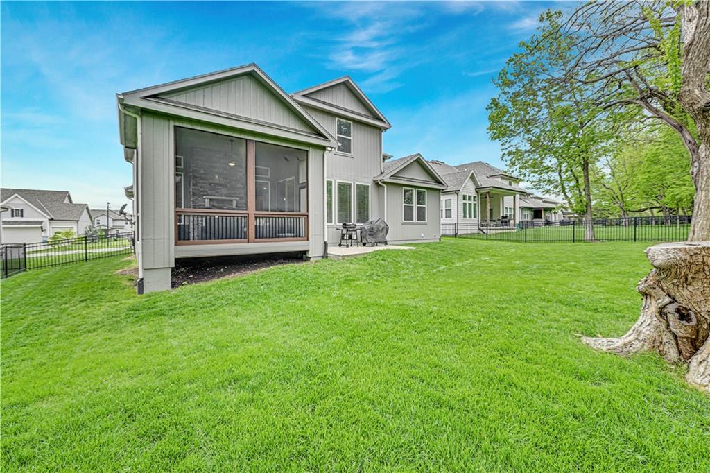 9149 Green Road Lenexa, KS 66227 - Photo 43 of 44
