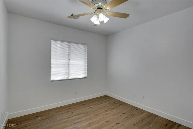 $2,045 | 10046 Catseye Cove Court, Las Vegas, NV 89183