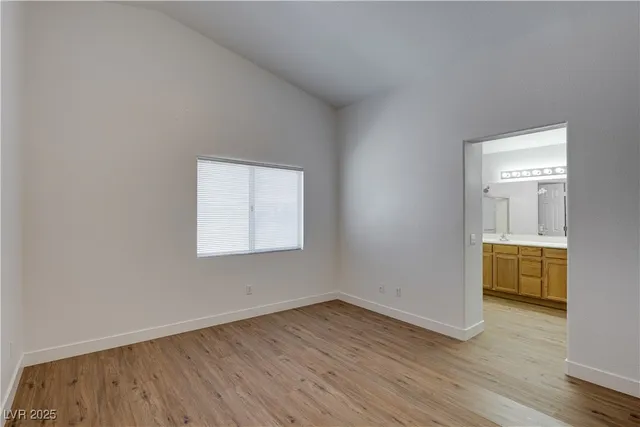 $2,045 | 10046 Catseye Cove Court, Las Vegas, NV 89183