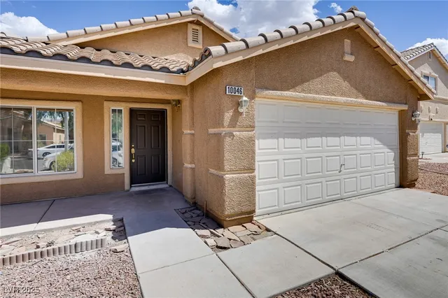 $2,045 | 10046 Catseye Cove Court, Las Vegas, NV 89183