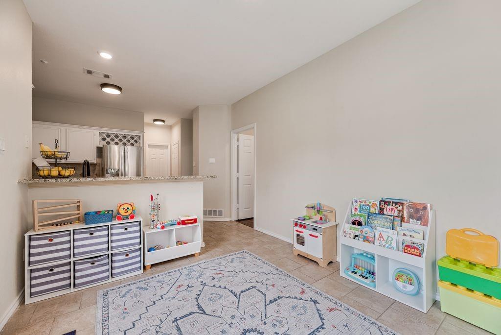 819 Canal Street Irving, TX 75063 - Photo 11 of 32