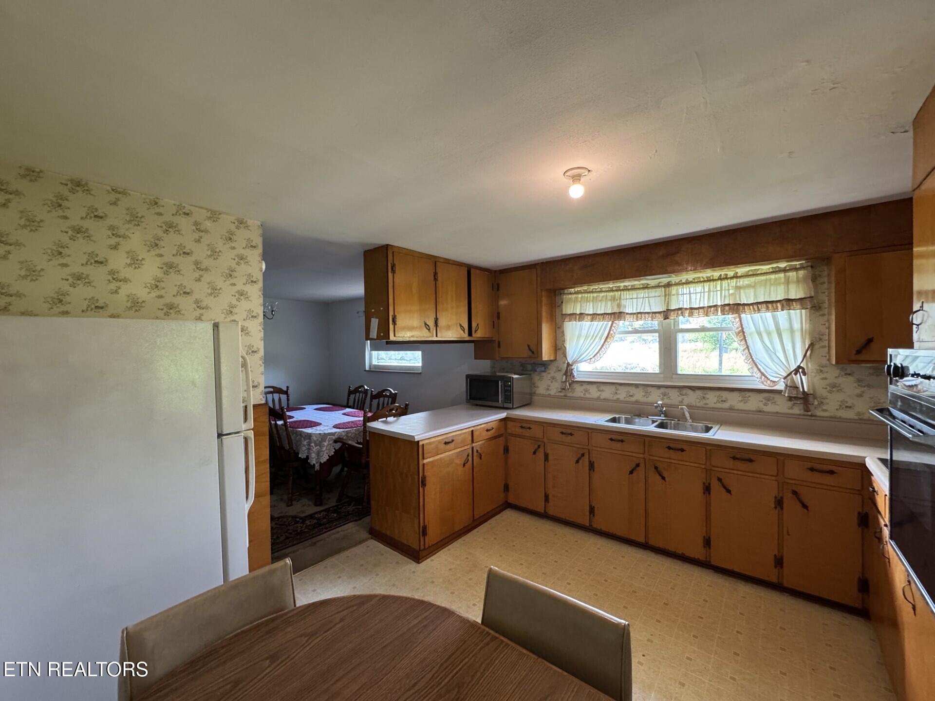 5401 Davis Ferry Road Loudon, TN 37774 - Photo 6 of 15 Kitchen