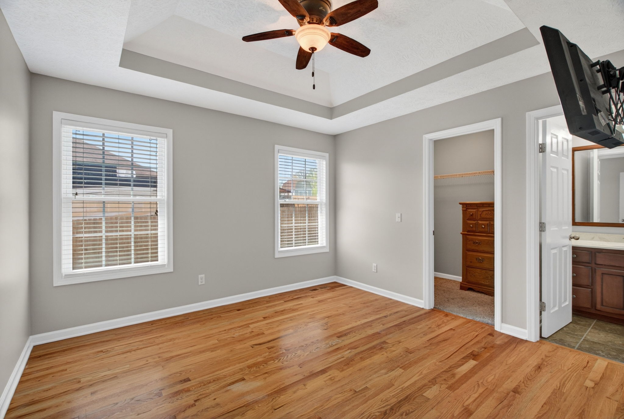 126 Hollands Way Portland, TN 37148 - Photo 32 of 42 a view of empty room with wooden floor and ceiling fan
