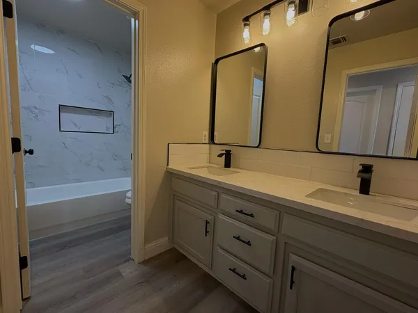 $519,900 | 5930 West Birch Avenue, Fresno, CA 93722