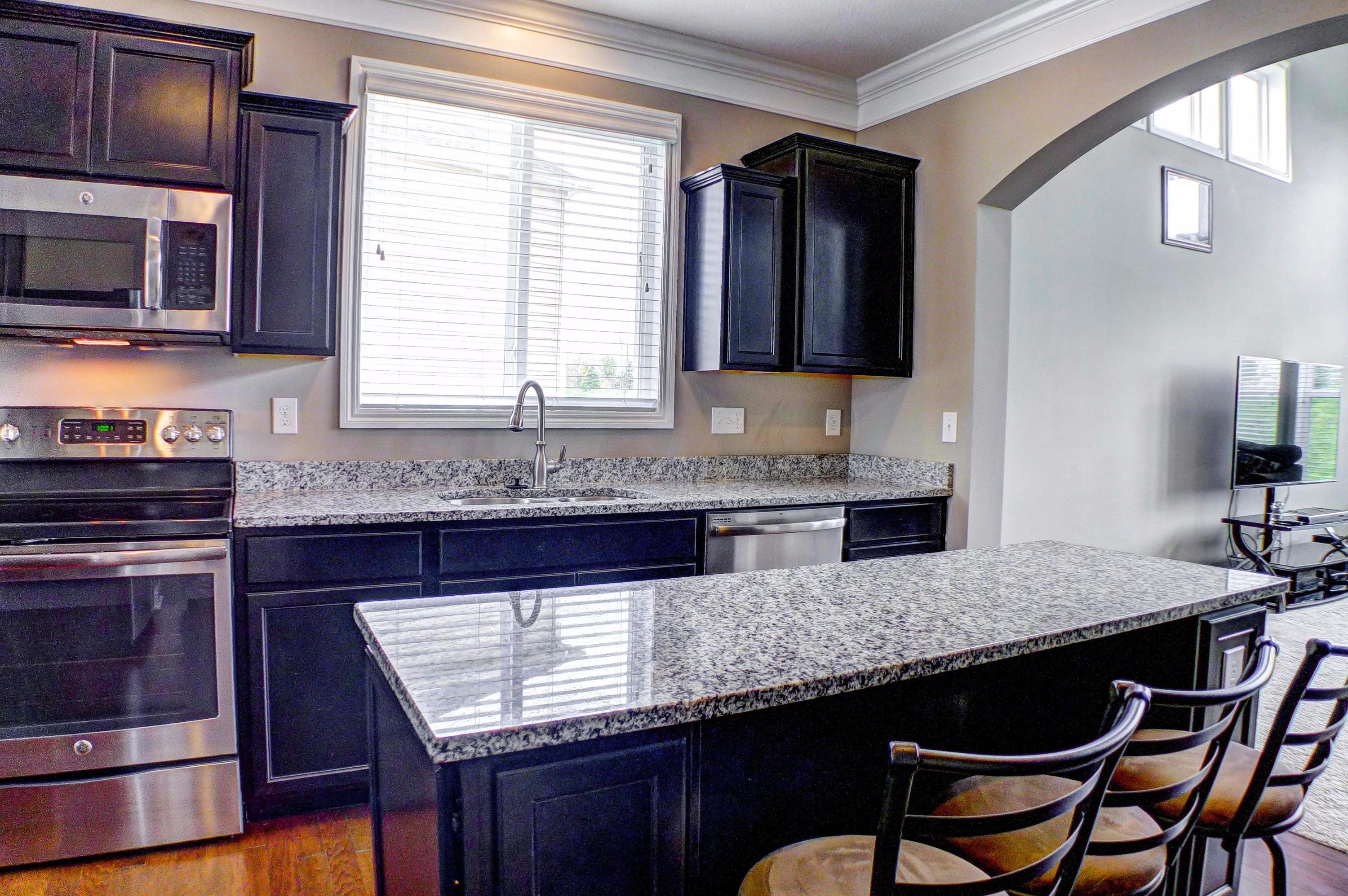 555 Eagle Walk Road Delaware, OH 43015 - Photo 3 of 24 Gallery Image 3