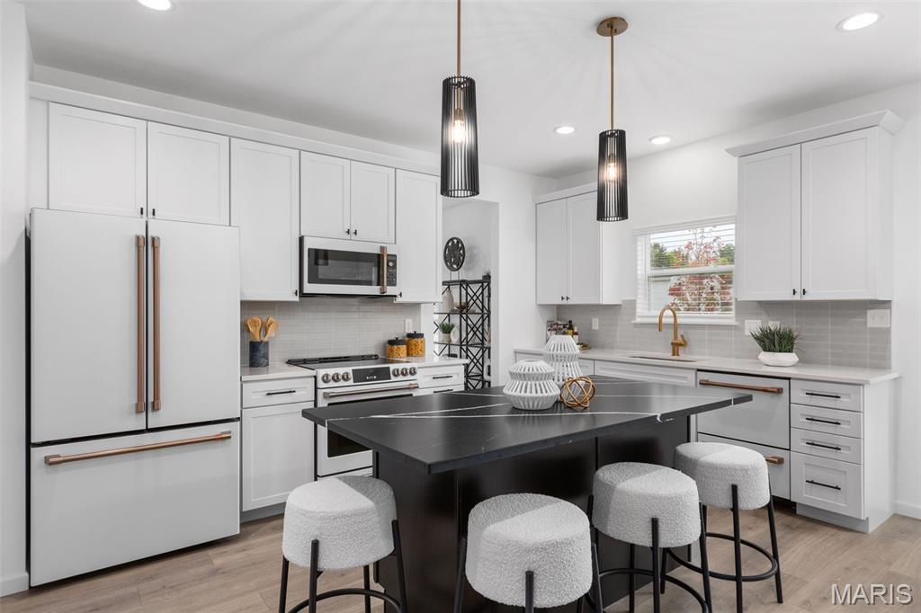 2 Berwick At Grove St. Louis, MO 63123 - Photo 12 of 26