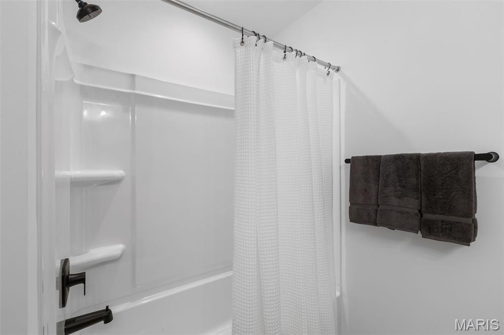 2 Berwick At Grove St. Louis, MO 63123 - Photo 18 of 26