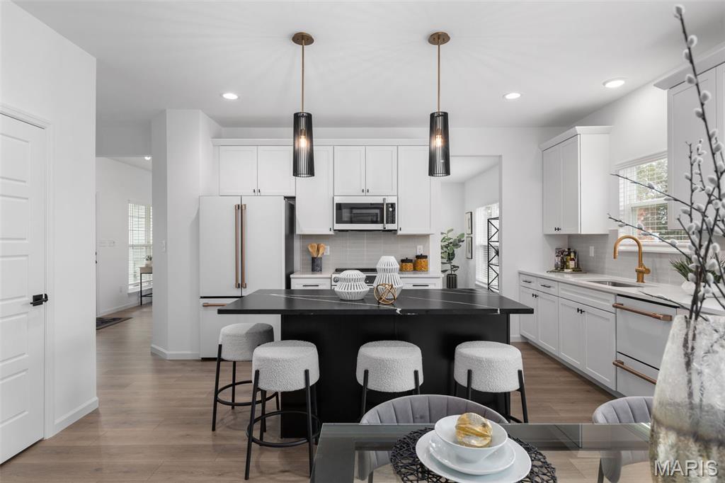 2 Berwick At Grove St. Louis, MO 63123 - Photo 5 of 26