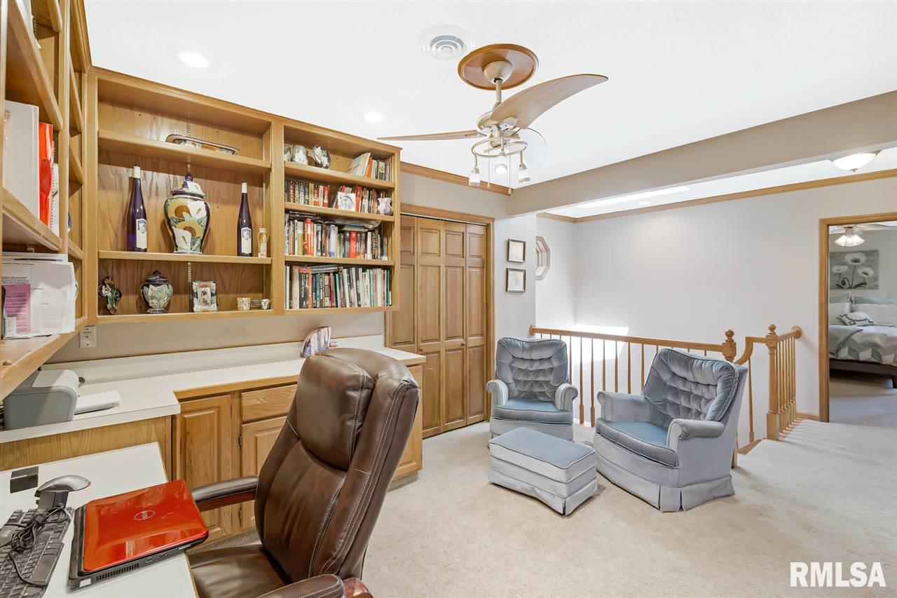 4123 Rodeo Road Davenport, IA 52806 - Photo 10 of 36 Gallery Image 10
