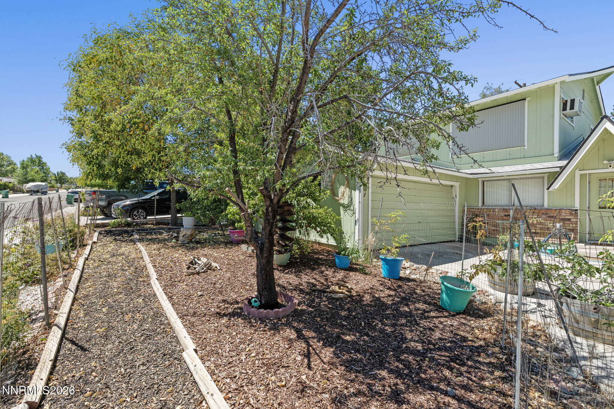 2035 Carlin Street Reno, NV 89503 - Photo 2 of 36 39-web-or-mls-DSC03861