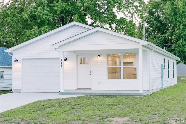 $215,000 | 415 Pine Street, Sullivan, MO 63080