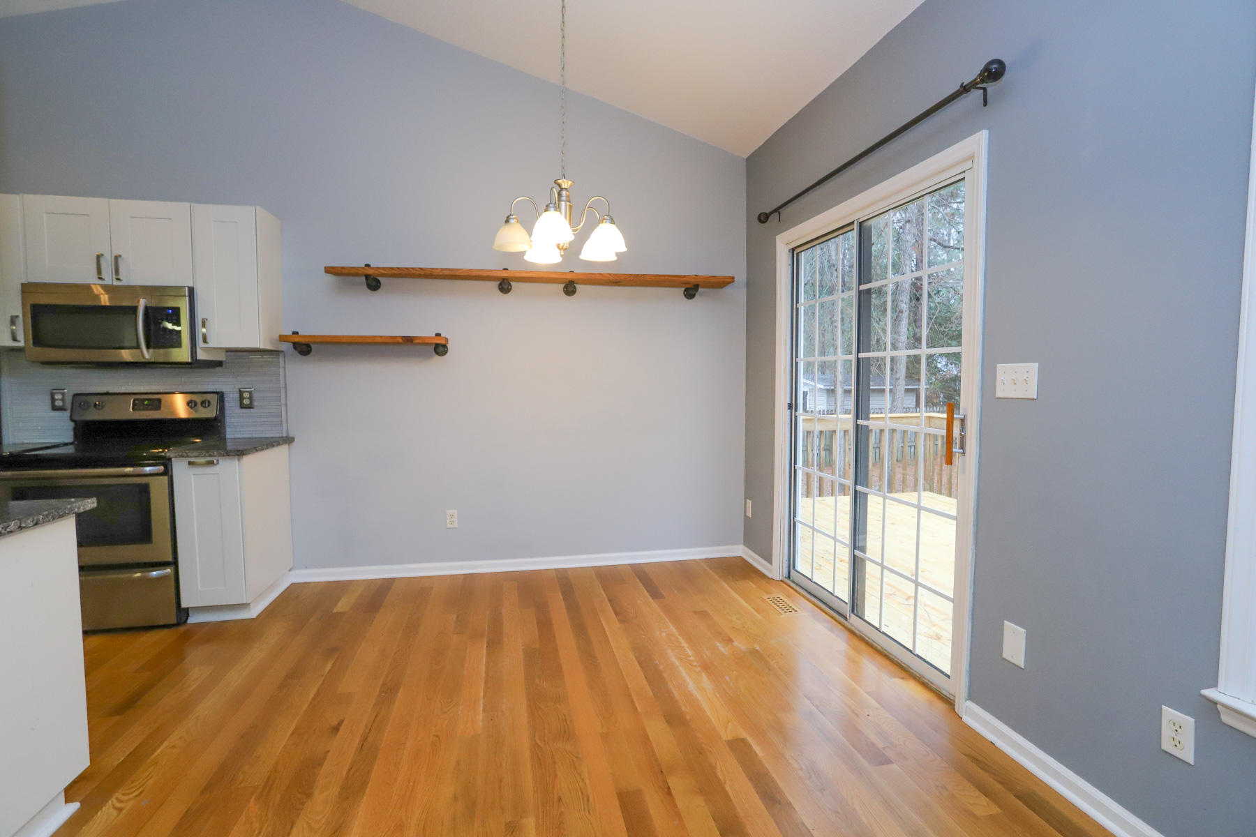 140 Fox Run Road Pinehurst, NC 28374 - Photo 17 of 41 eating area1