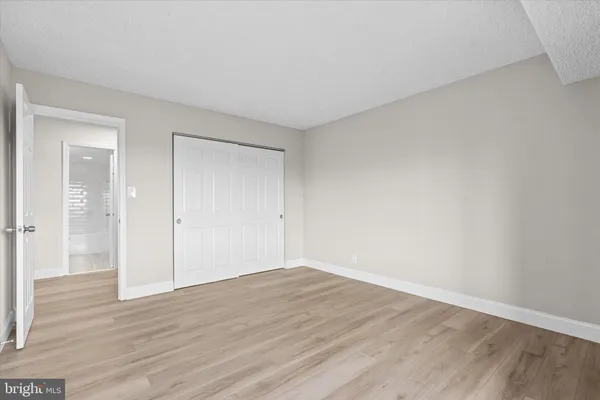 $2,850 | 3800 Powell Lane, Unit 905, Falls Church, VA 22041