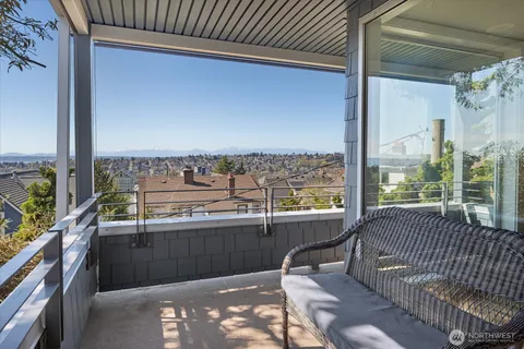 $2,100,000 | 1953 9th Avenue West, Seattle, WA 98119