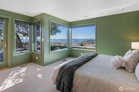 $2,100,000 | 1953 9th Avenue West, Seattle, WA 98119